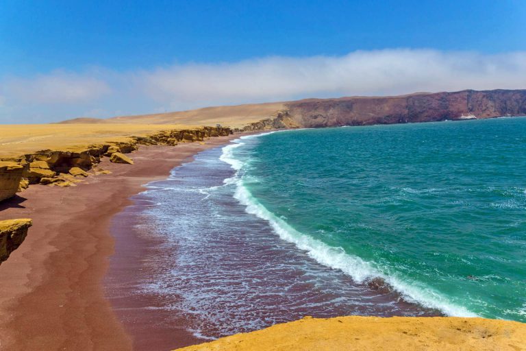 red-beach-paracas