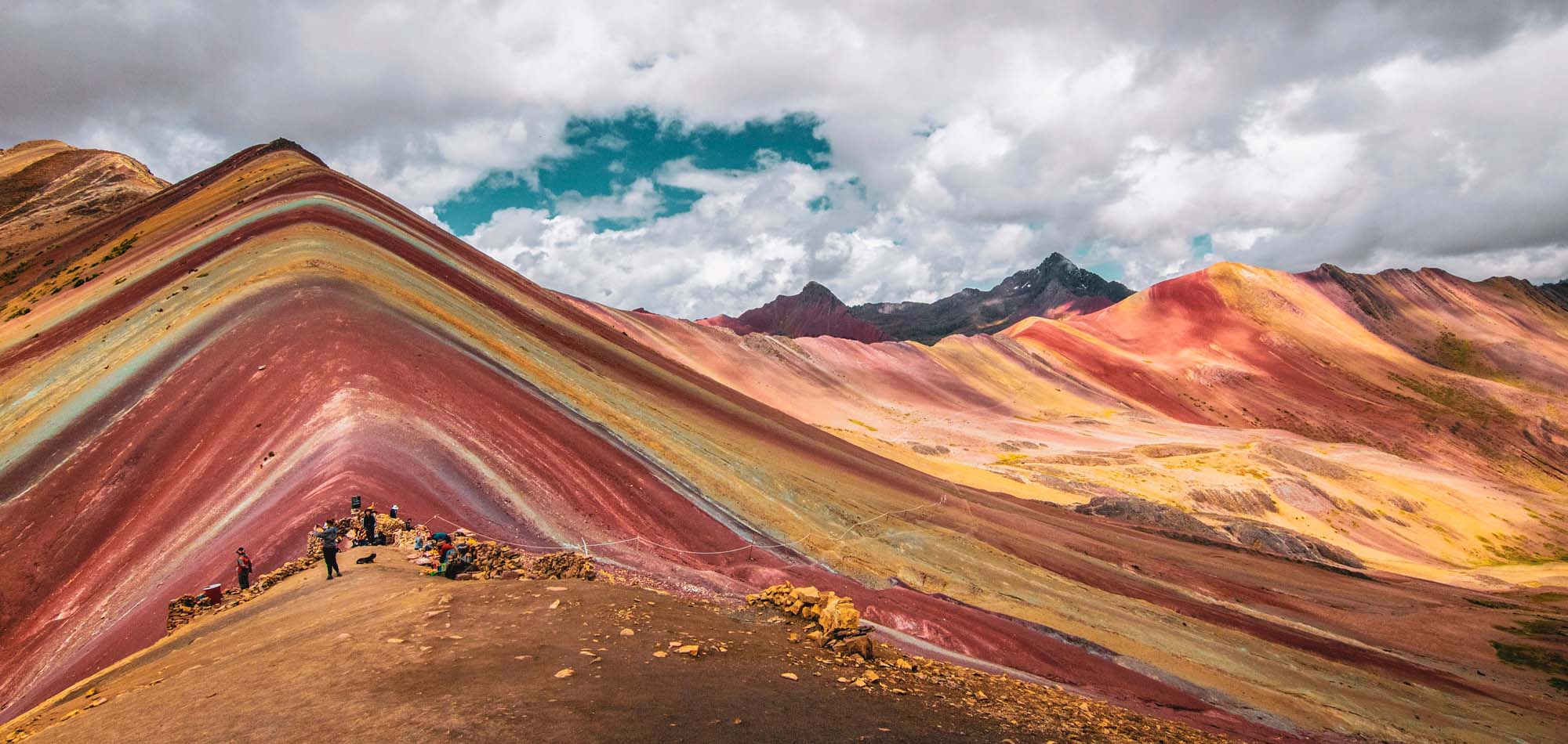 seven-colors-mountain-journey