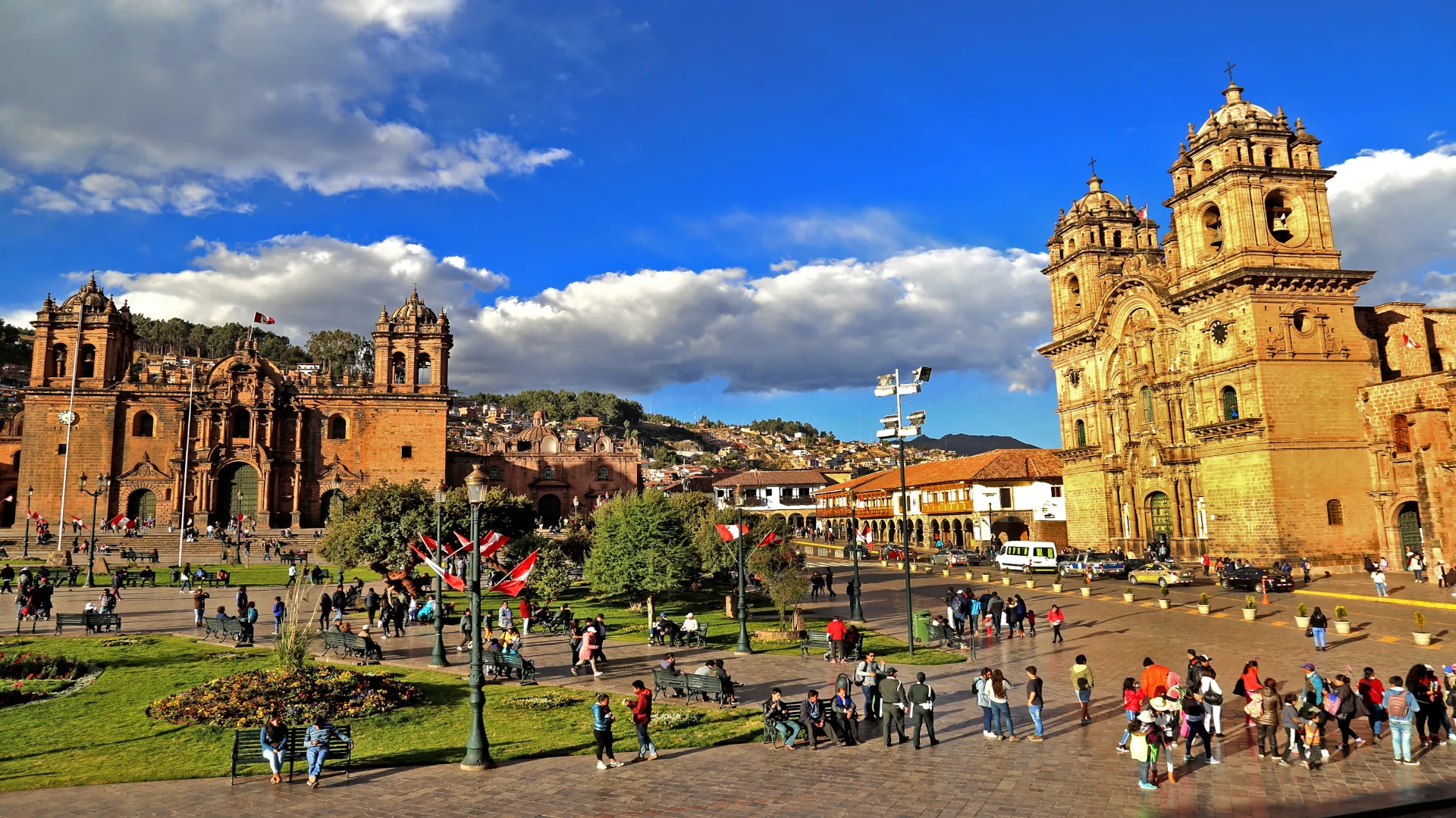 Cusco Plaza De Armas Cathedral Daytime
